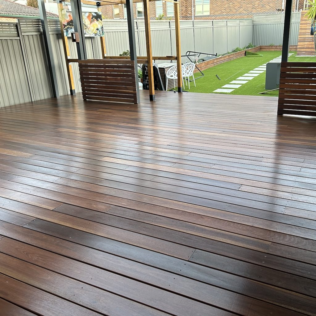 Newly build & oiled Spotted Gum deck in a modern Inner West back yard